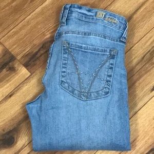 Kut from the Kloth light wash Kathy boyfriend jean